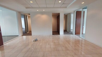 2450 Cabrillo Hwy S, Half Moon Bay, CA for lease Interior Photo- Image 2 of 12