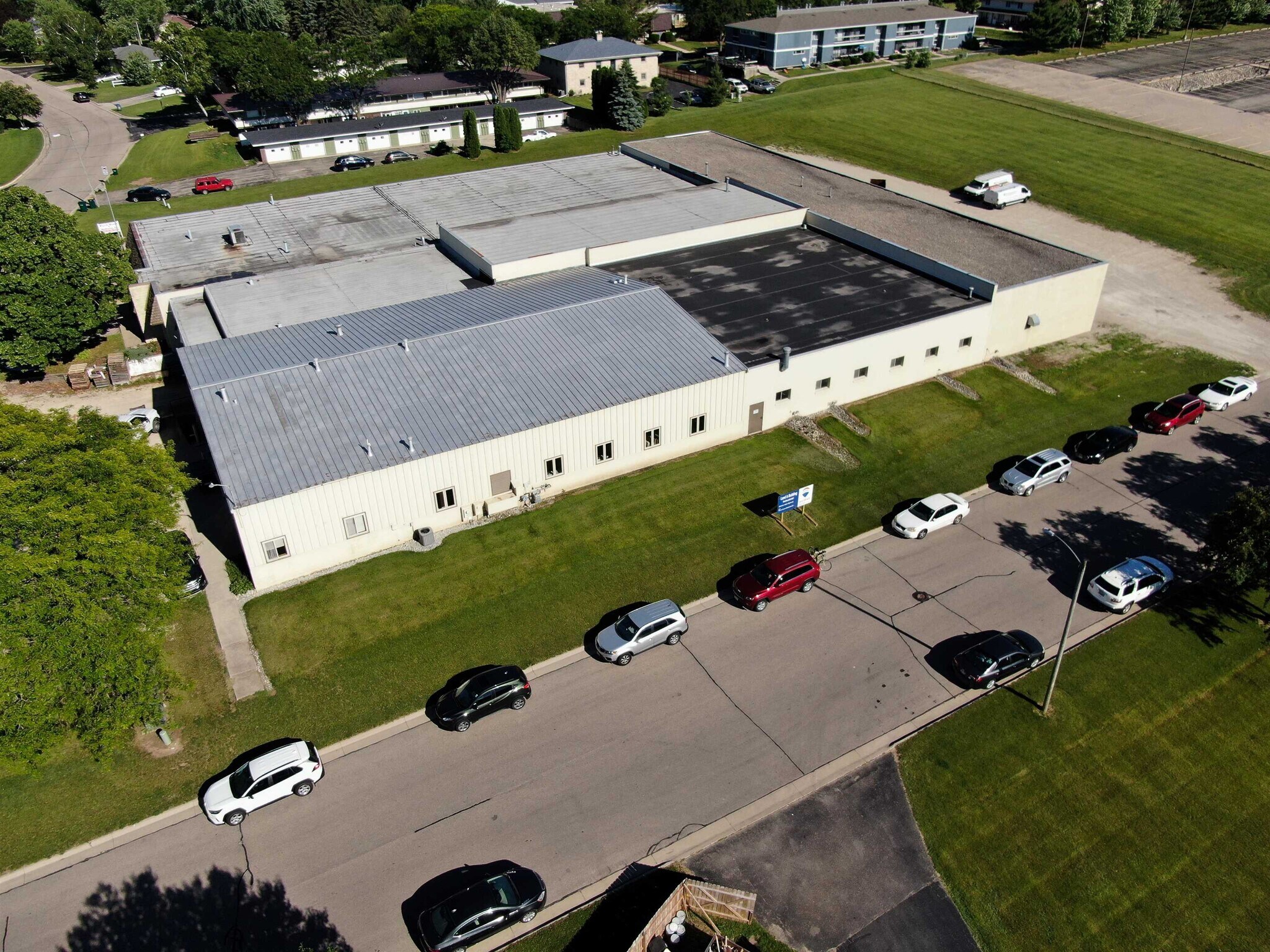 633 Hilltop Trl W, Fort Atkinson, WI 53538 637 & 643 W Hilltop