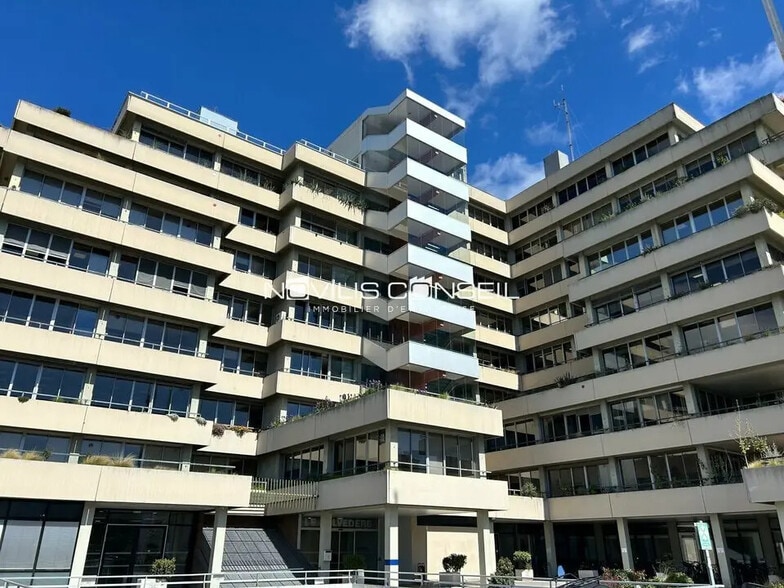 Office in Toulouse for lease - Building Photo - Image 2 of 6