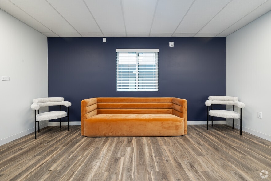 950 S Washington St, Salt Lake City, UT for sale - Interior Photo - Image 2 of 36