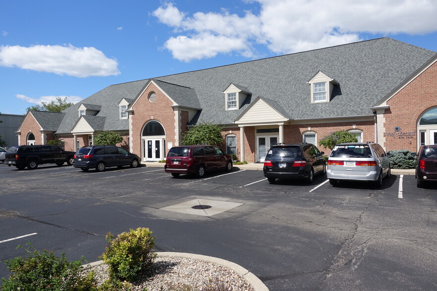 9750 Lantern Rd, Fishers, IN for lease - Building Photo - Image 3 of 5