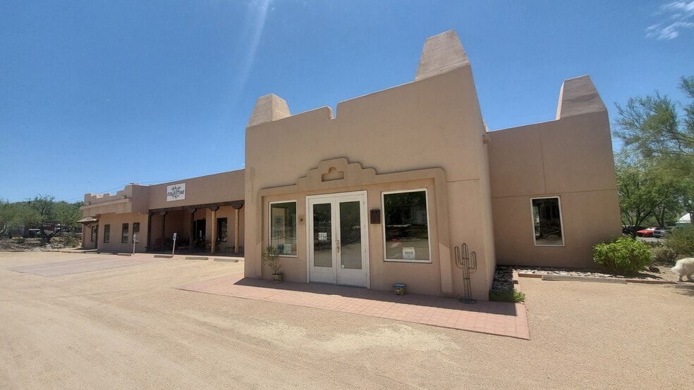 6070 E Cave Creek Rd, Cave Creek, AZ for lease - Building Photo - Image 3 of 32