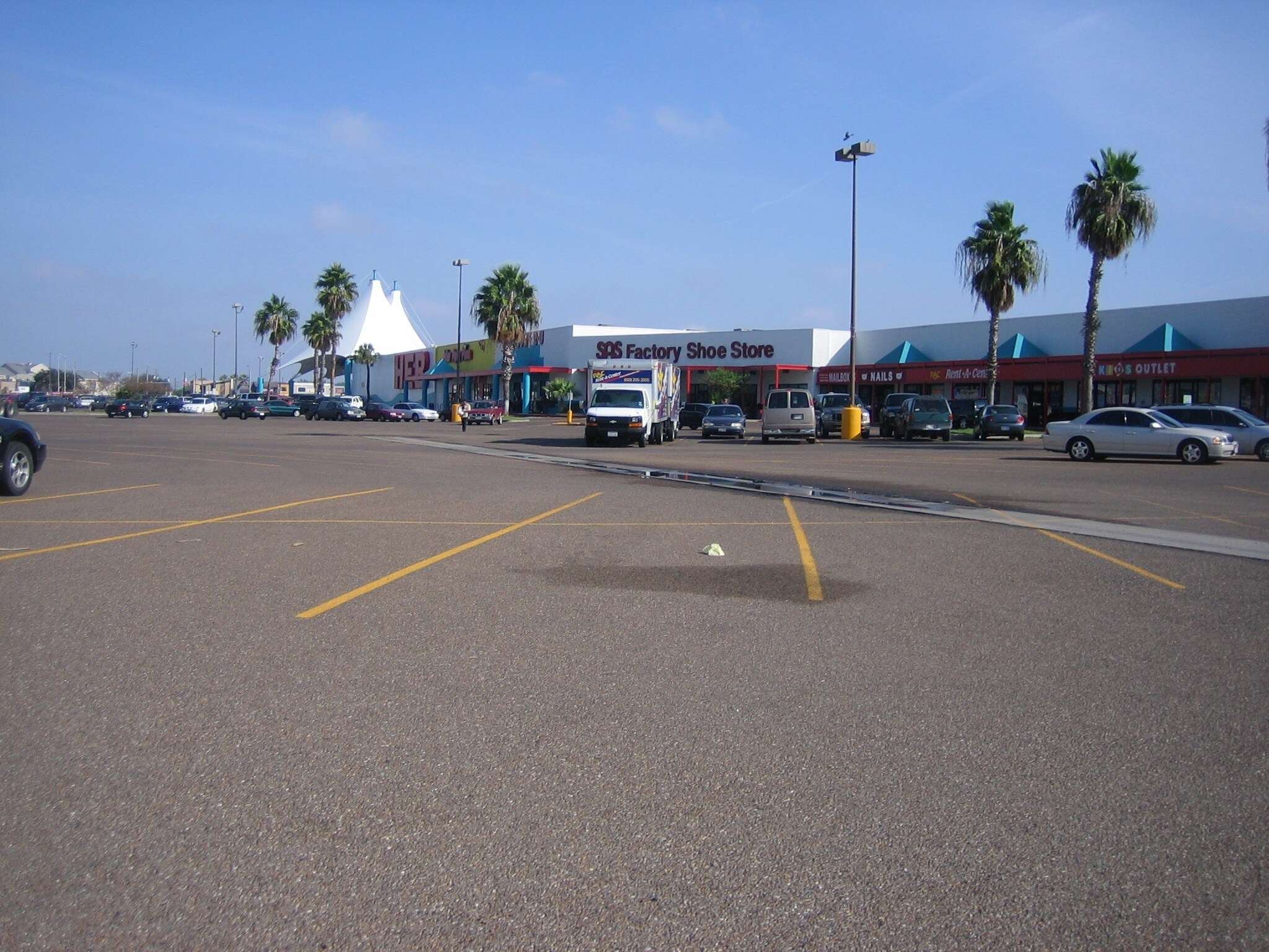 4601-4801 San Dario Ave, Laredo, TX for sale Primary Photo- Image 1 of 1