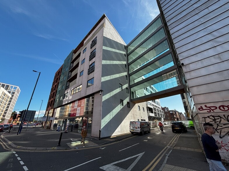 Oldham Rd, Manchester for lease - Building Photo - Image 2 of 9