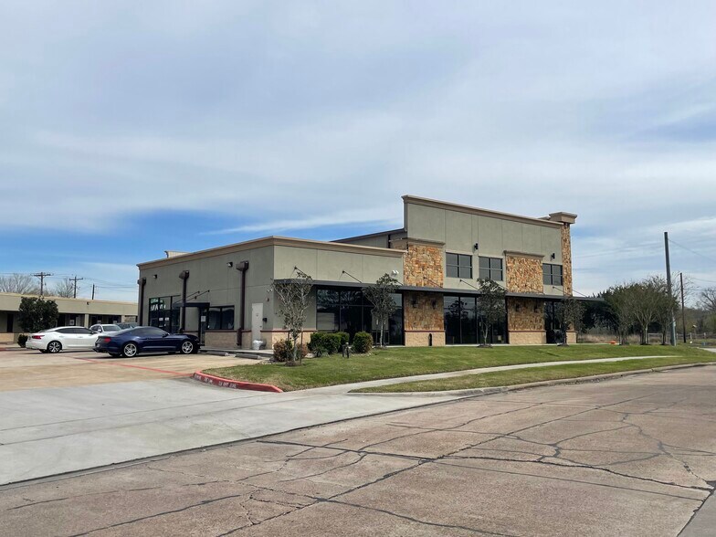 3800 FM-528 Rd E, Friendswood, TX for lease - Building Photo - Image 2 of 9