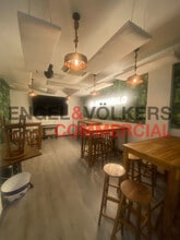 Retail in Madrid, Madrid for lease Interior Photo- Image 2 of 6