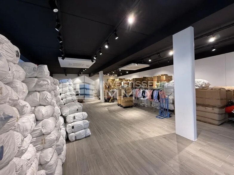 Retail in Tremblay-en-France for lease - Interior Photo - Image 1 of 6