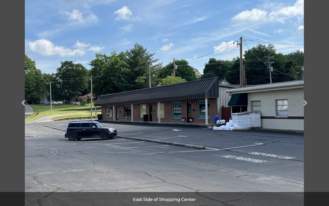 523 E Main st, Scottsville, KY 42164 Jack's Shopping Center
