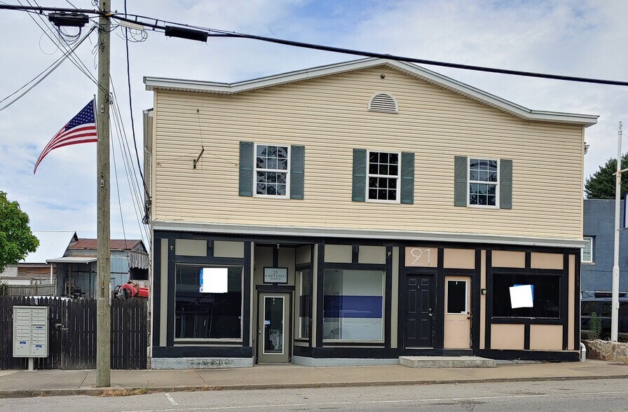 21 N Main St, Dry Ridge, KY 41035