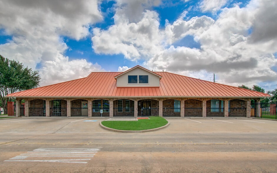 19647 River Bottom Rd, Katy, TX for sale - Building Photo - Image 1 of 36