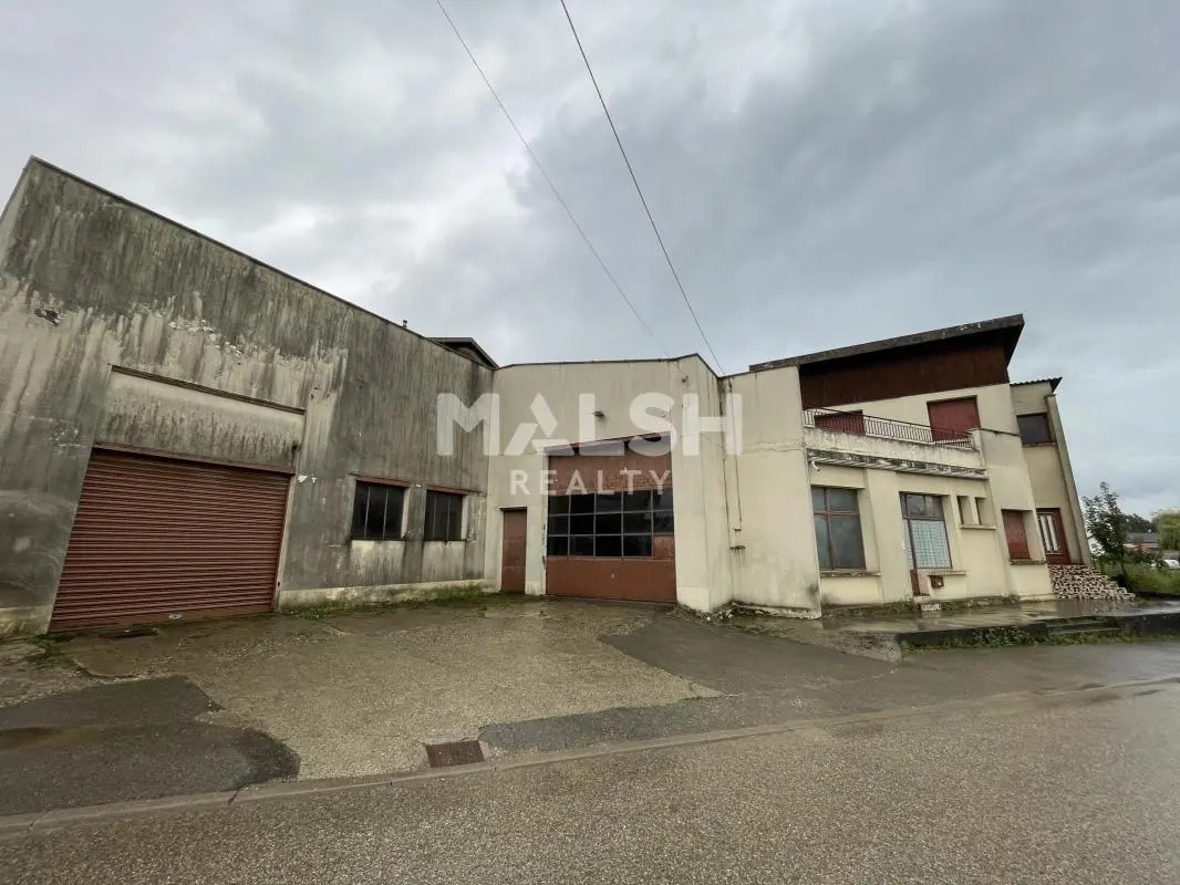 Flex in Miribel for lease Building Photo- Image 1 of 11