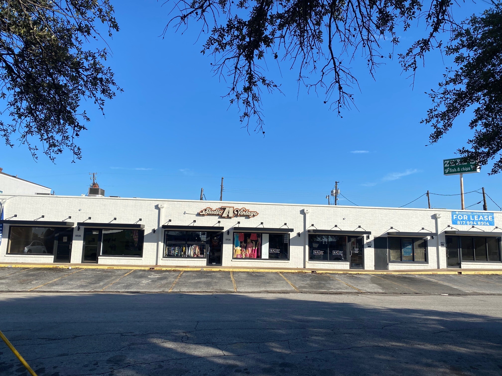 5922-5932 Curzon Ave, Fort Worth, TX for lease Building Photo- Image 1 of 8