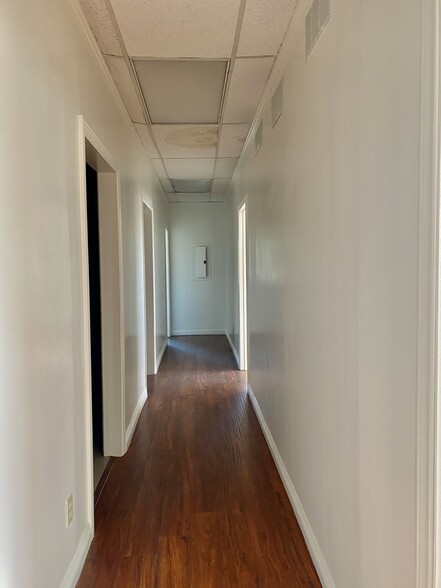 750 S Atlantic Blvd, Monterey Park, CA for lease - Interior Photo - Image 3 of 5