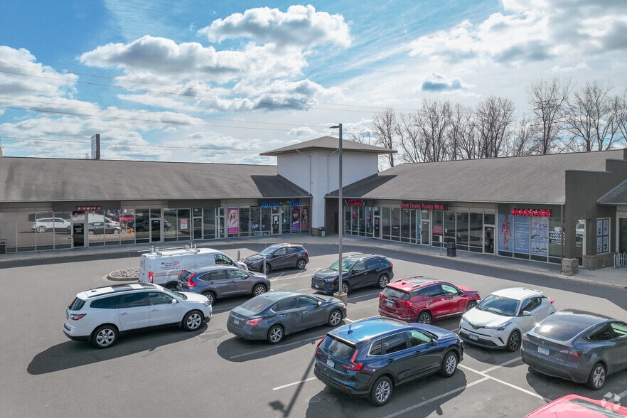 3186 Long Lake Rd, Roseville, MN for lease - Building Photo - Image 3 of 6