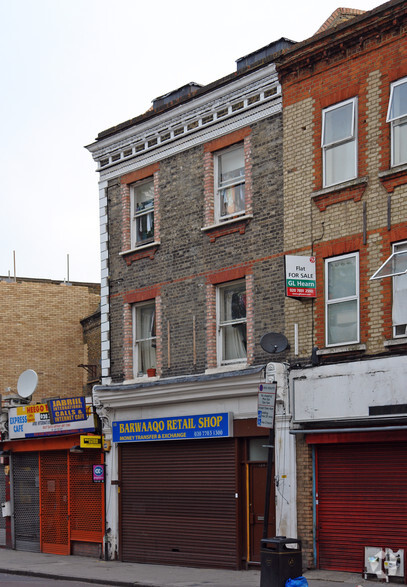 13 Peckham High St, London for lease - Building Photo - Image 2 of 3