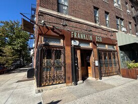 820 Franklin Ave - Pub