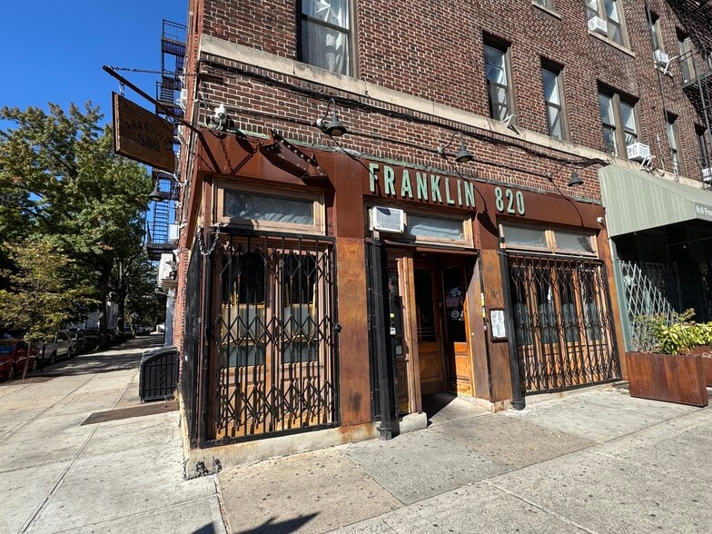 1045 Union St, Brooklyn, NY for lease - Building Photo - Image 1 of 14