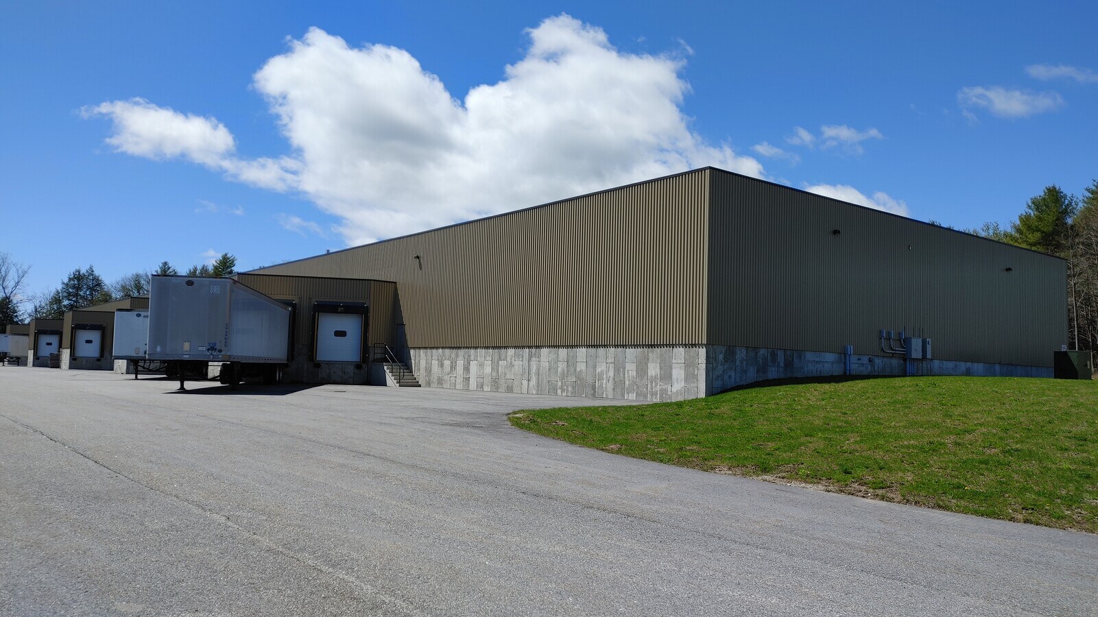 15-gendron-dr-lewiston-me-04240-loopnet