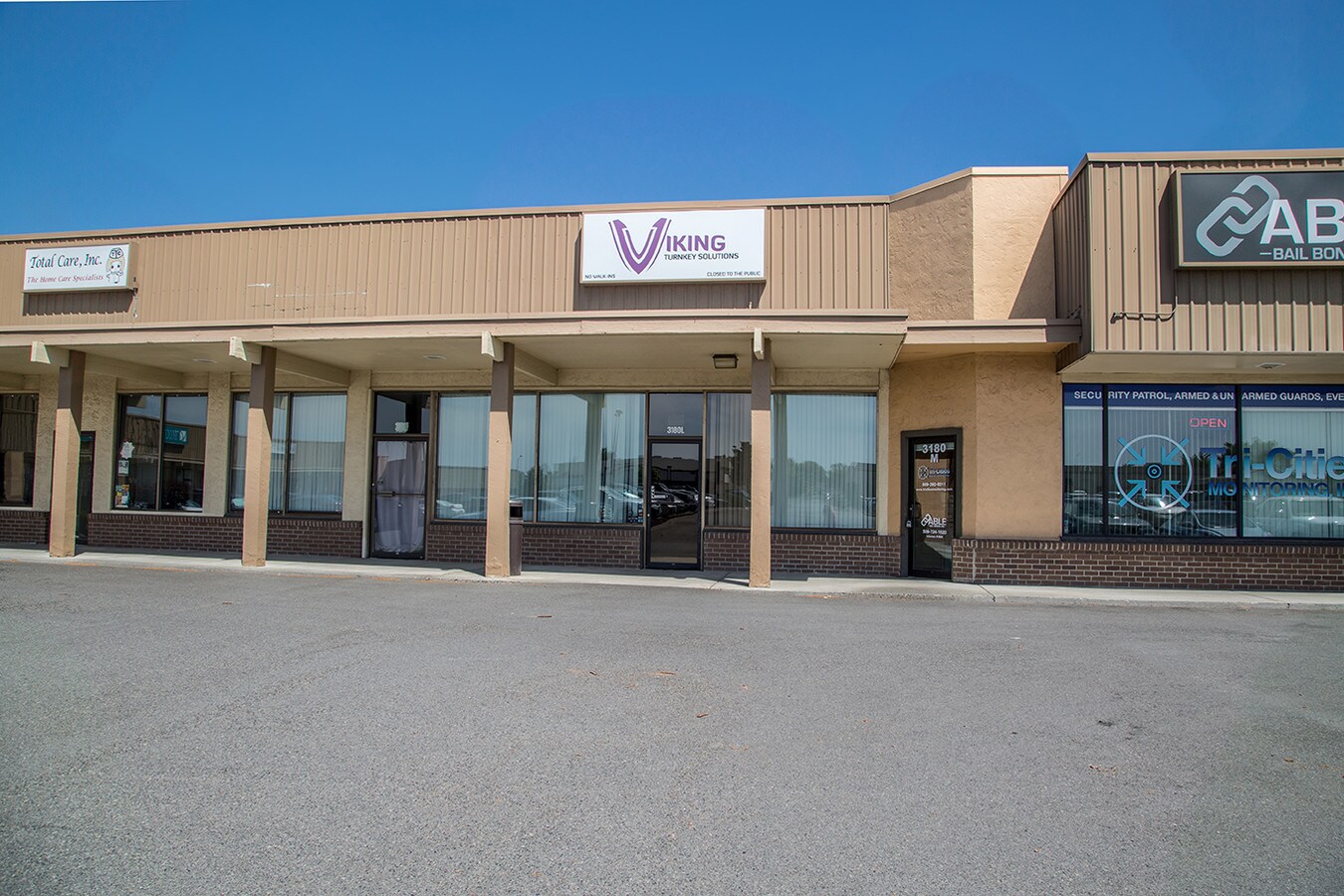 3180 W Clearwater Ave, Kennewick, WA, 99336 Retail Space For Lease