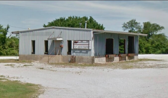 1100 W 5th St, Baxter Springs, KS for sale - Primary Photo - Image 1 of 1