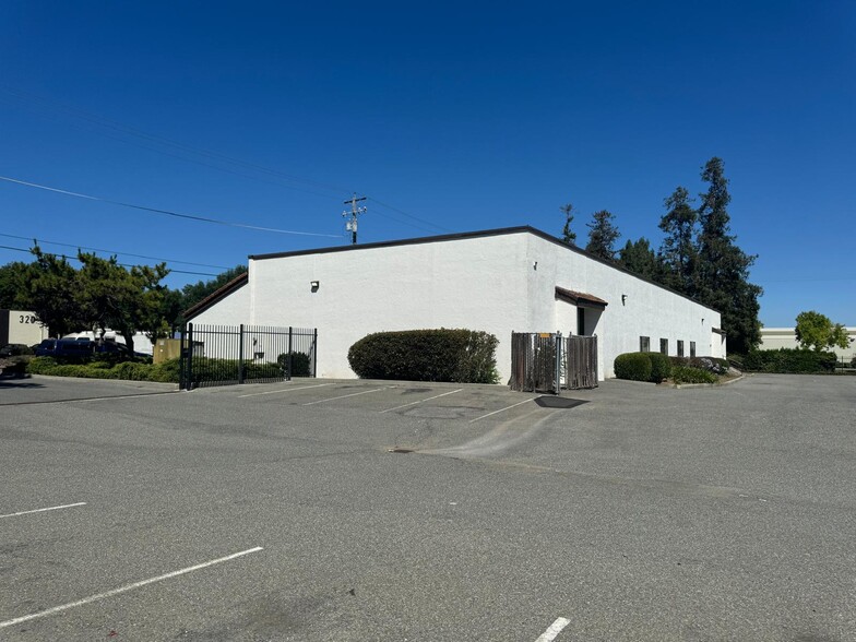 1868-1872 Stone Ave, San Jose, CA for lease - Building Photo - Image 2 of 45