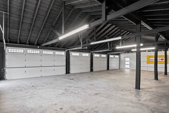 20704 Ashburn Rd, Ashburn, VA for lease Building Photo- Image 2 of 8