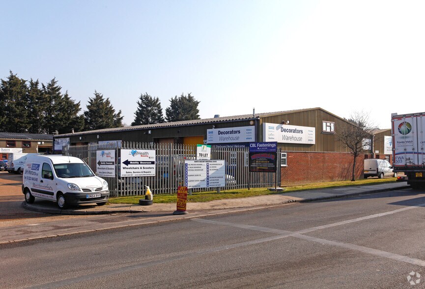 Diplocks Way, Hailsham, ESX BN27 3JF