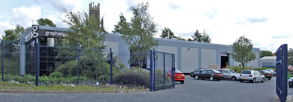 Bower St, Oldham for lease - Building Photo - Image 2 of 3