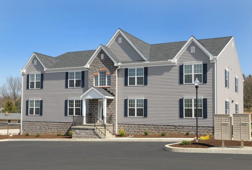 3115 Nolt Rd, Lancaster, PA 17601