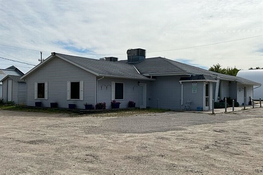 218 N Borud St, Winger, MN for sale - Primary Photo - Image 1 of 1