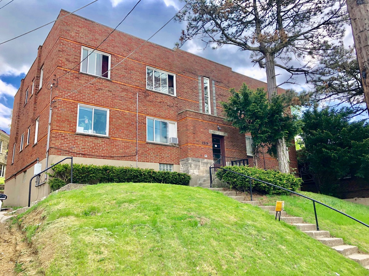 5206 Montgomery Rd, Cincinnati, OH 45212