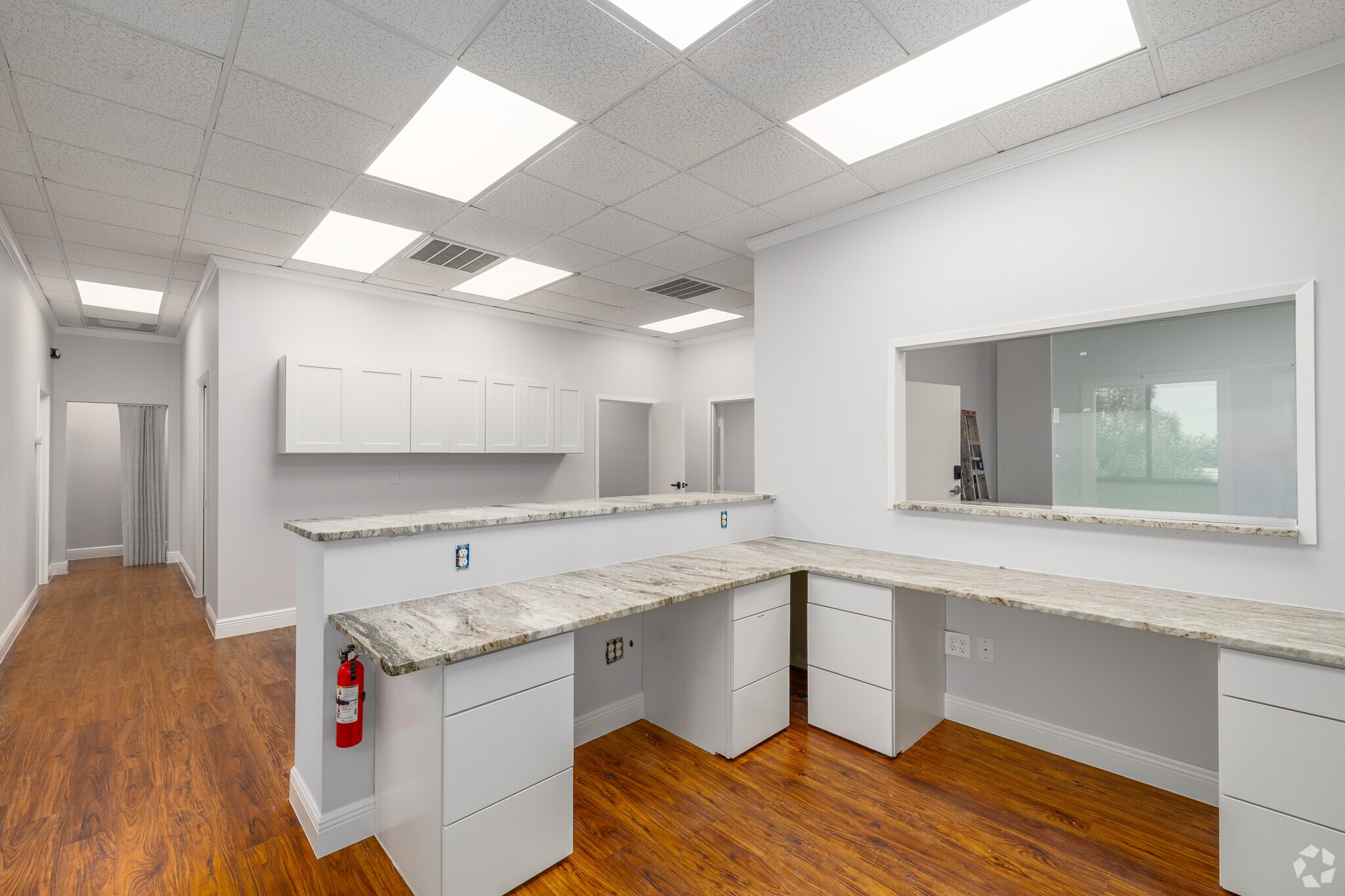 1425 Viscaya Pky, Cape Coral, FL for lease Interior Photo- Image 1 of 16