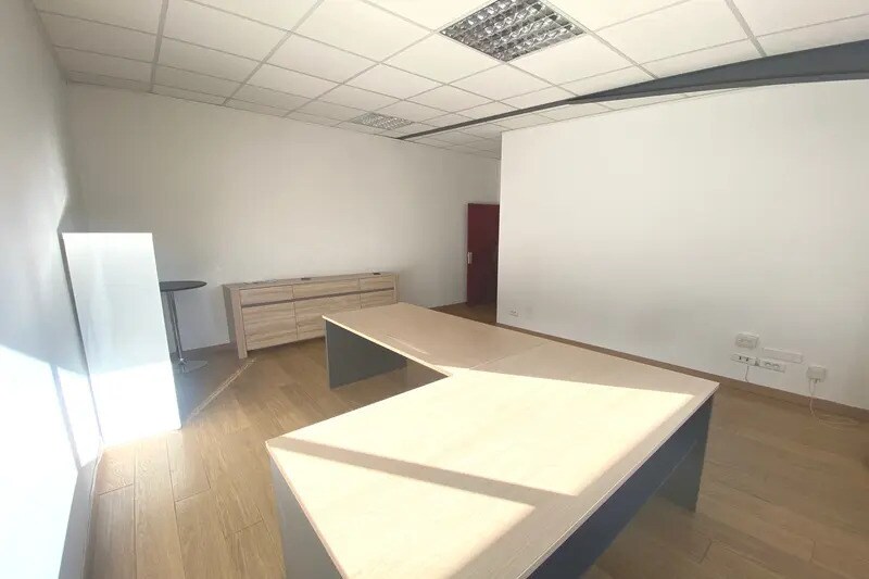 Office in Montpellier for lease - Interior Photo - Image 3 of 7