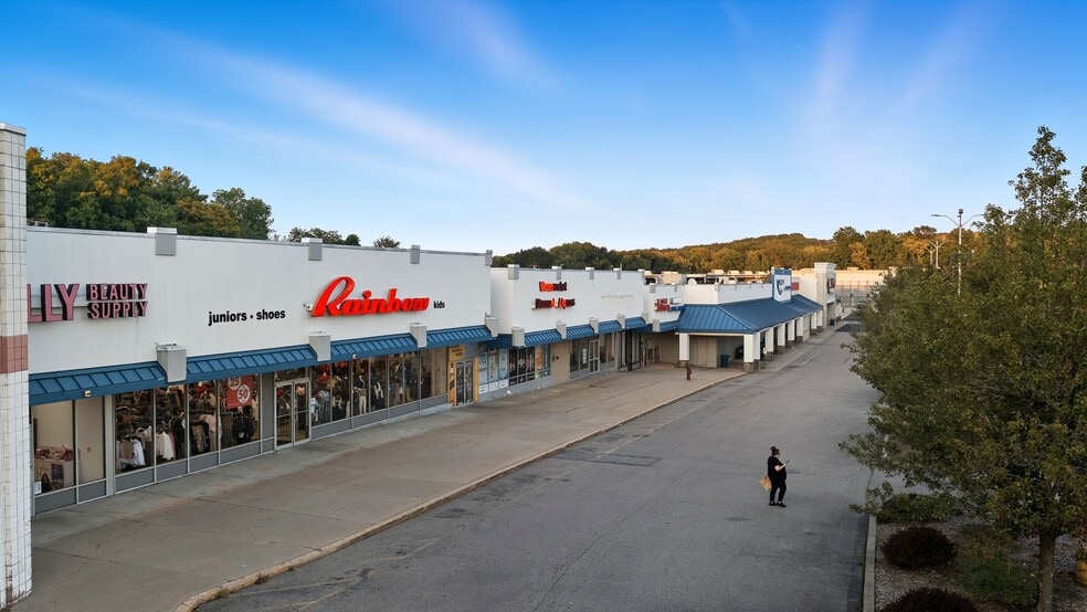 1790-2000 Diamond Hill Rd, Woonsocket, RI for lease - Building Photo - Image 2 of 8