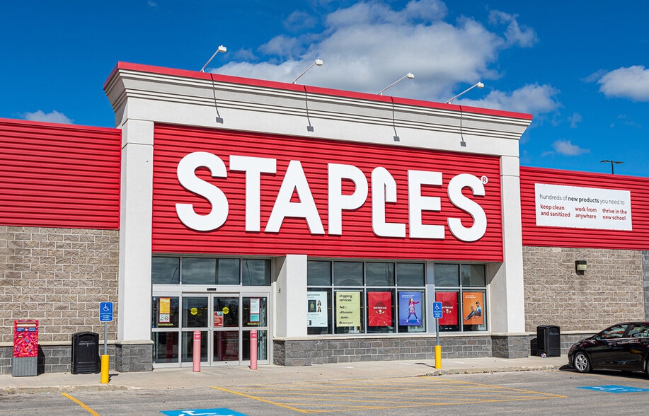 1020 Manitoba Av, Selkirk, MB for lease - Building Photo - Image 3 of 8