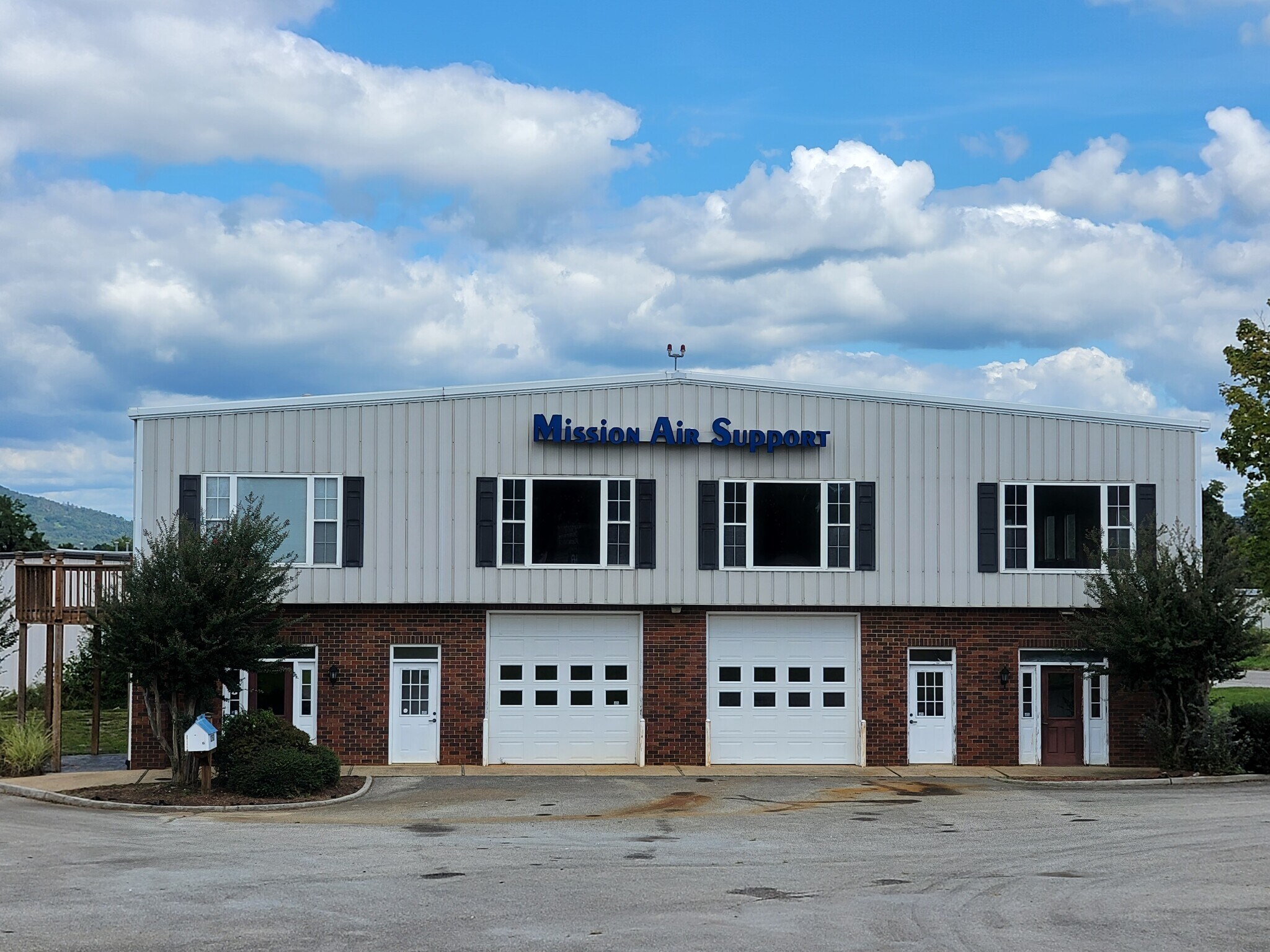 1260 Trapper Cir, Roanoke, VA for sale Building Photo- Image 1 of 1