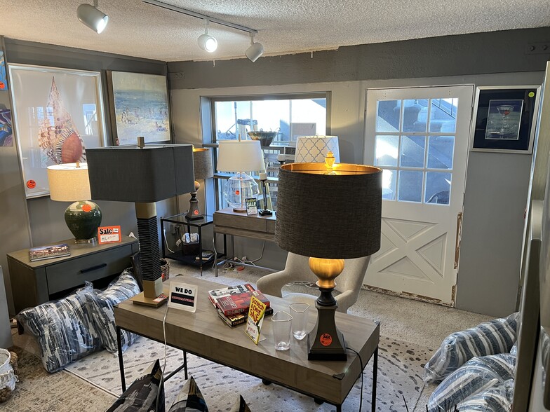 333 Marine Ave, Newport Beach, CA for lease - Building Photo - Image 3 of 11