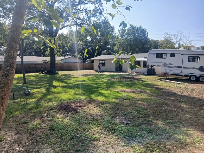 1506 Avenue D, Katy, TX for sale - Building Photo - Image 3 of 13