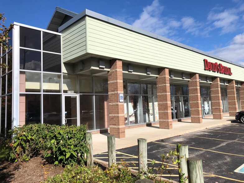 17970-17986 Royalton Rd, Strongsville, OH for lease - Building Photo - Image 1 of 3