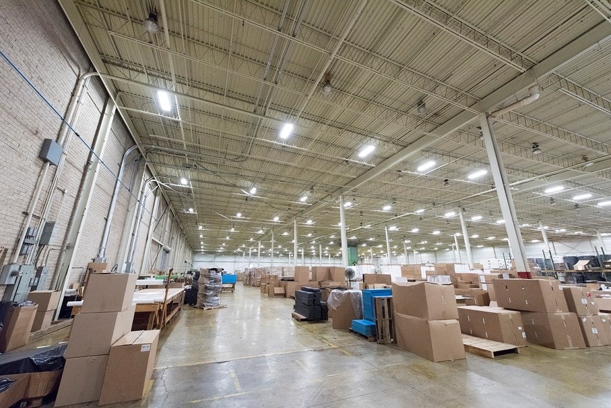 2525 Monroe Blvd, Norristown, PA for lease - Interior Photo - Image 3 of 33