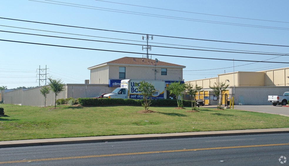 230 Snyder Rd, Hermitage, PA for lease - Primary Photo - Image 1 of 2