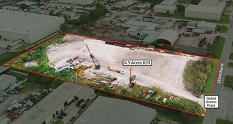 ±4.5 Acres Contractor's Yard | Clearwater FL - Warehouse