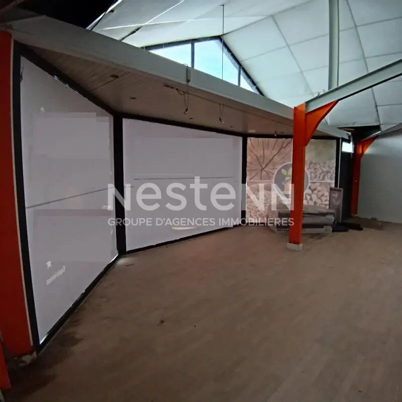 Retail in Séné for lease Interior Photo- Image 1 of 5