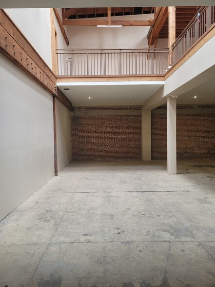 1208 Gaviota Ave, Long Beach, CA for lease - Building Photo - Image 2 of 8