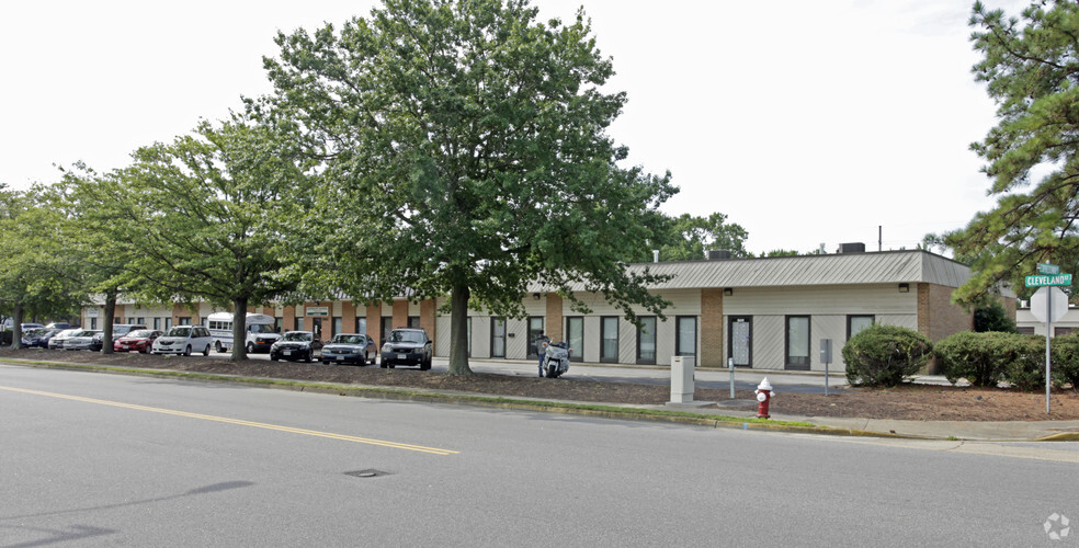 5135-5199 Cleveland St, Virginia Beach, VA for lease - Building Photo - Image 3 of 8