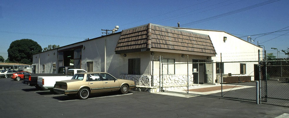 12217 Woodruff Ave, Downey, CA for lease - Building Photo - Image 2 of 2