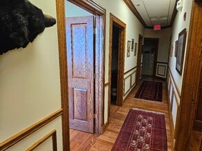 3925 Chain Bridge Rd, Fairfax, VA for lease Interior Photo- Image 1 of 17