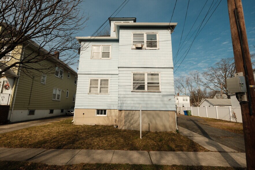 141 Liberty St, Linden, NJ for sale - Building Photo - Image 1 of 1