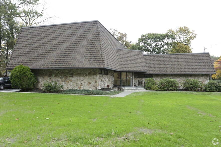 231 Espanong Rd, Lake Hopatcong, NJ for sale - Primary Photo - Image 1 of 1