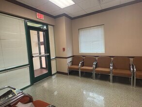 7210 McPherson Rd, Laredo, TX for lease Interior Photo- Image 1 of 7